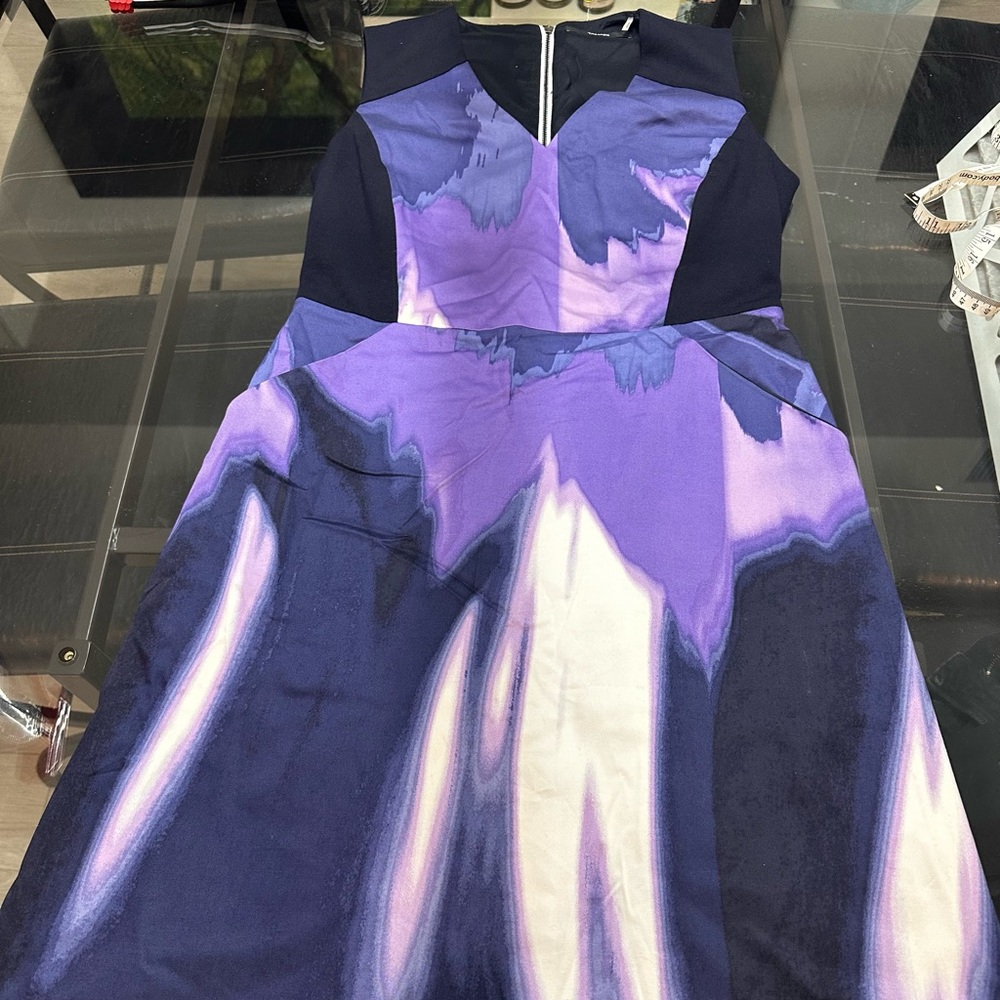 Tahari sleeveless shift dress